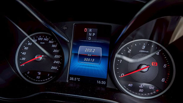 ขาย-Mercedes-Benz-V250d--2024-10 ขาย-Mercedes-Benz-V250d--2024-10